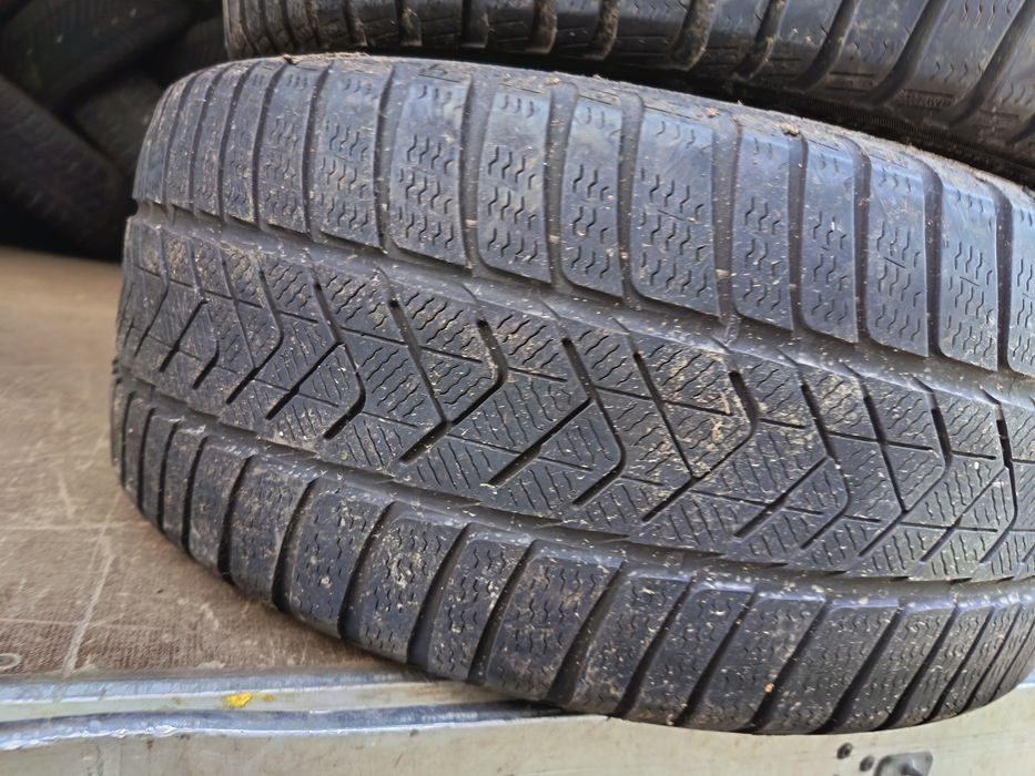 Anvelope MS iarna 275 35 19 pirelli runflat 2019 5.5mm