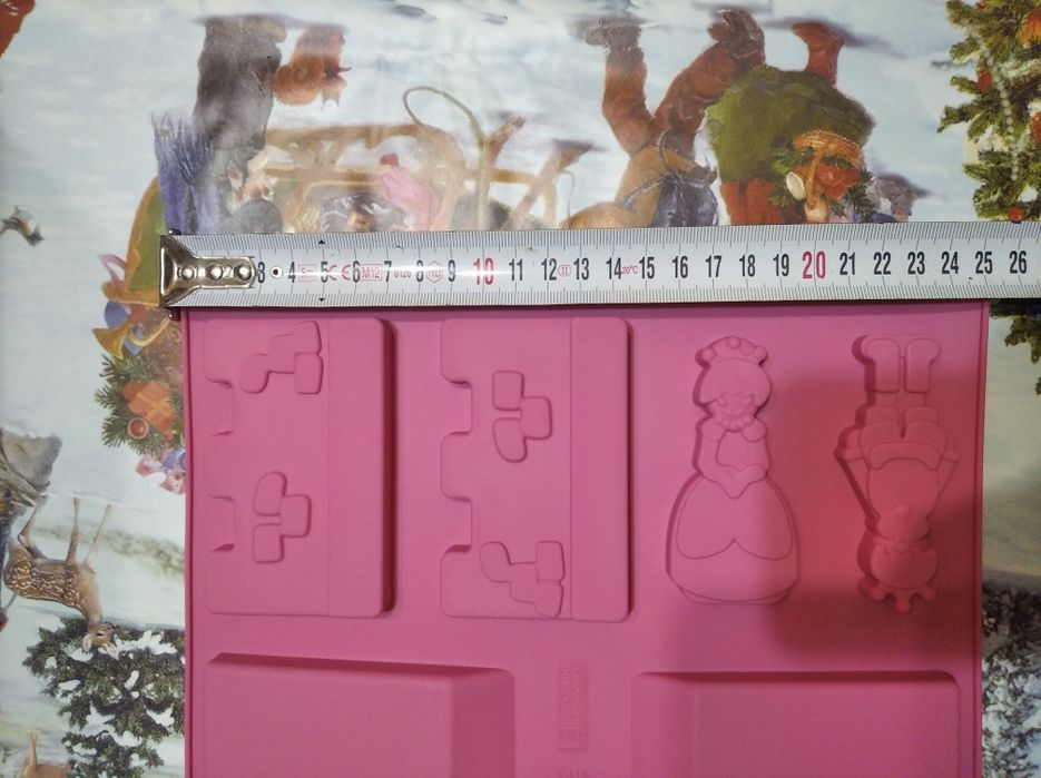 Голяма силиконова форма замък