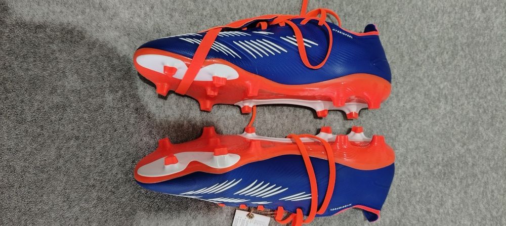 Ghete fotbal Adidas Predator