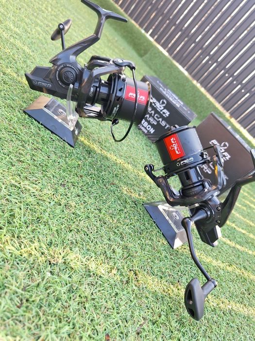 Set 2 Mulinete PRO FL Ultra Cast Flx 14000 Carbon
CARP CARBON FLX-1400
