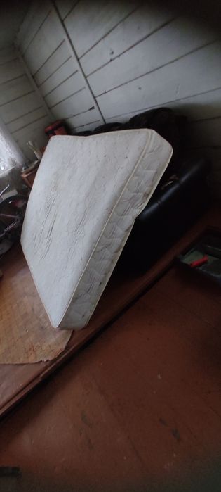 Матрас 140*200 б/у