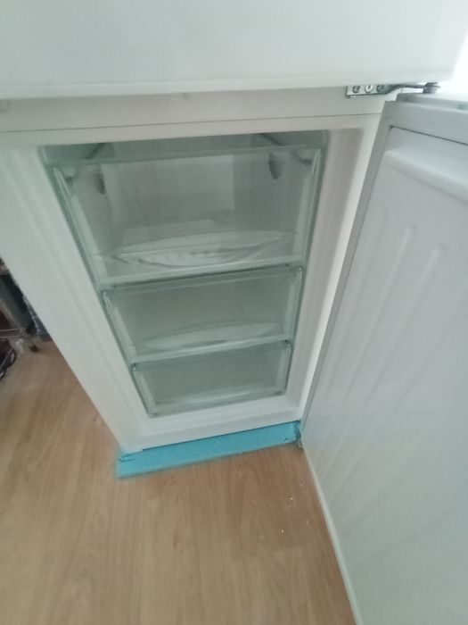 Хладилник Liebherr 180см