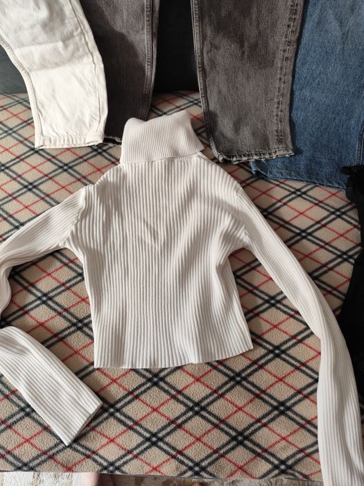 Женские молодежные вещи