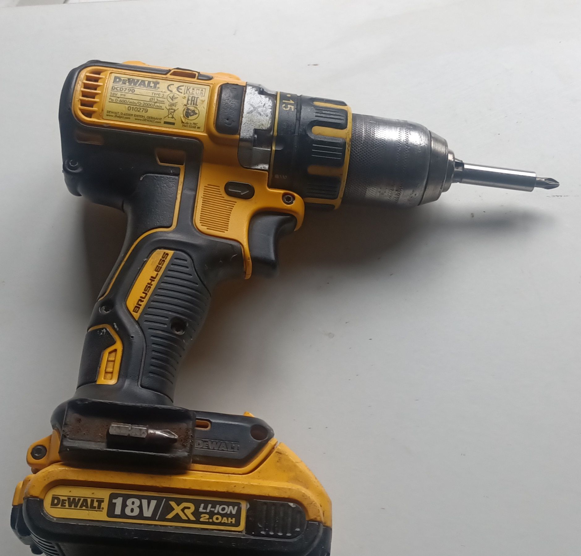 Filetanta cu acumulator DeWalt DCD 790 Campulung Moldovenesc OLX.ro