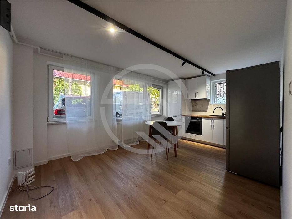 Apartament cu 3 camere,semidecomandat, 54 mp utili, situat in cartieru — fotografia 2