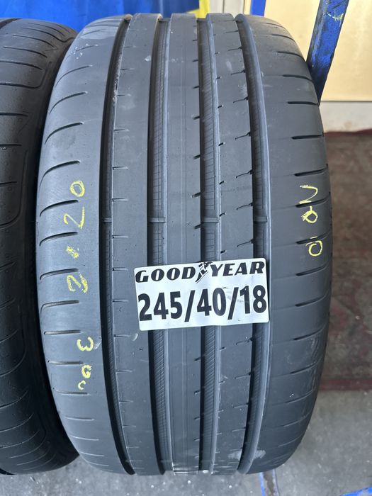 245/40/18 Good Year