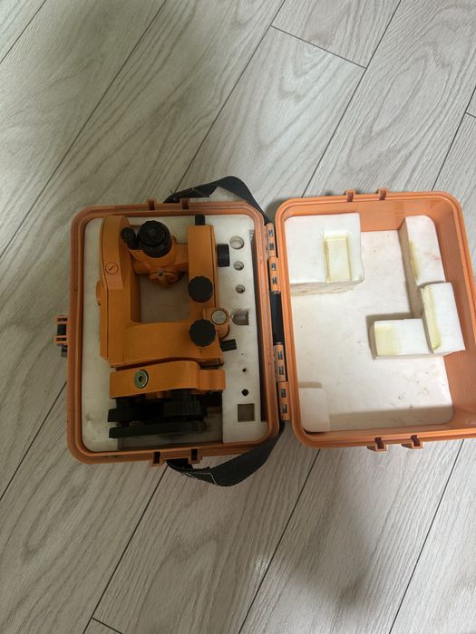 Лазер за ниво и професионални нивилири