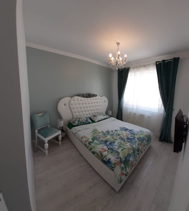 Cazare regim hotelier apartament ultracentral în Prima