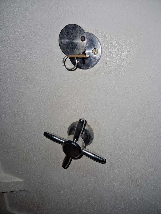 Сейф/ каса огнеупорен