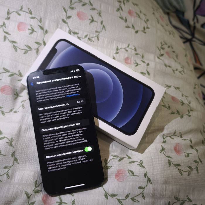 Продам iPhone 12