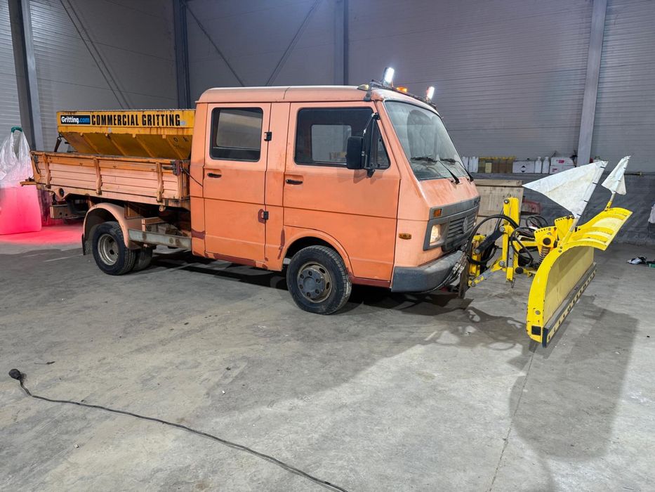 Volkswagen LT - Autospeciala de deszapezire (Lama+Sararita)