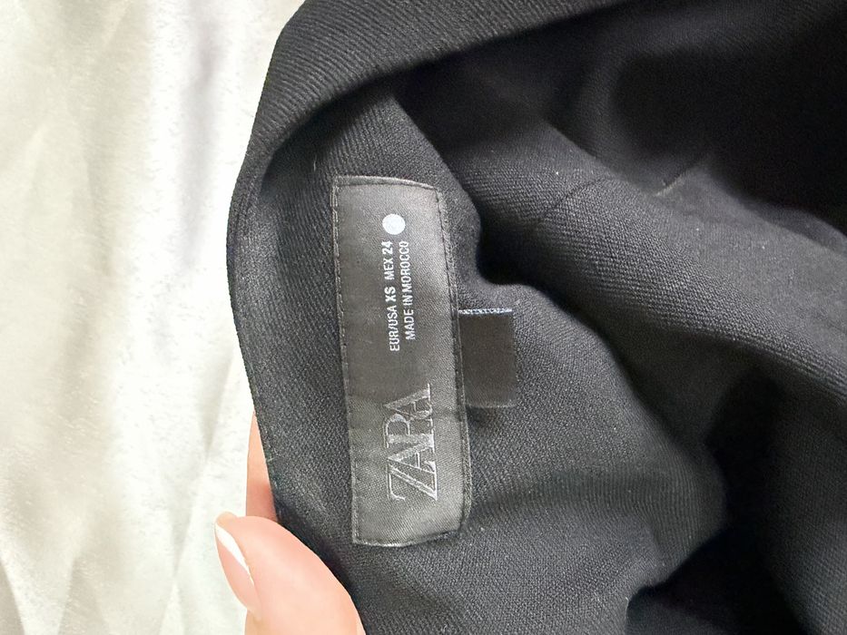 Черное платье миди