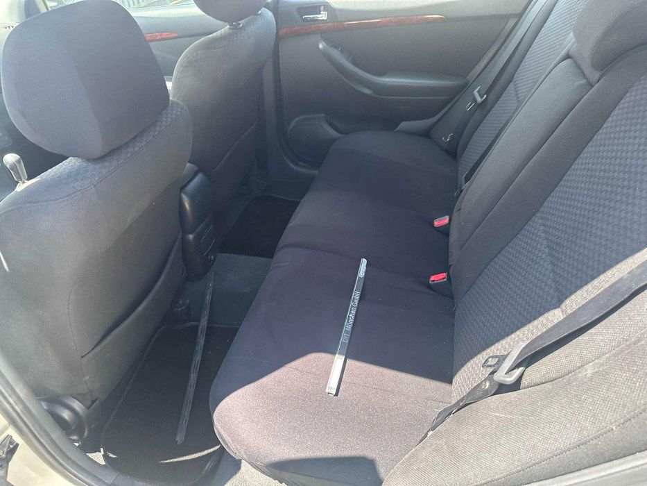 НА ЧАСТИ Toyota Avensis 2.0Vvt-i 147к.с ръчка 2005г