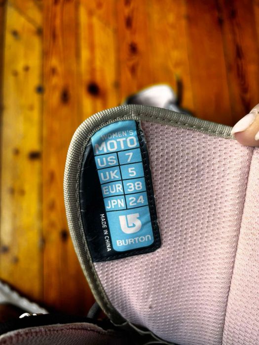 Дамски сноуборд обувки Burton Moto