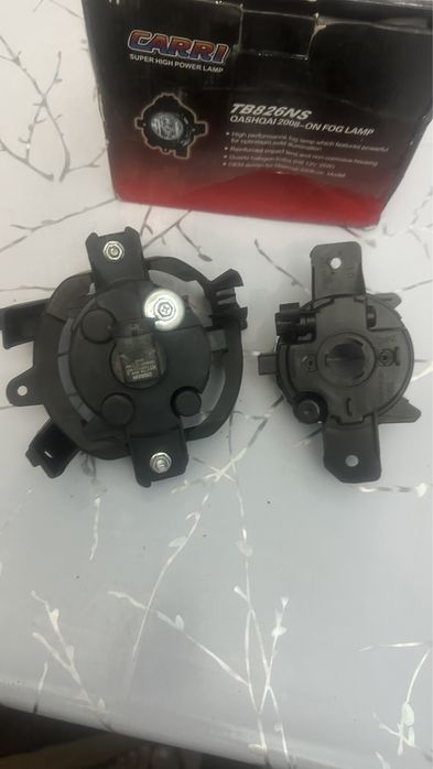 Продам противотуманки на Nissan Qashqai БУ