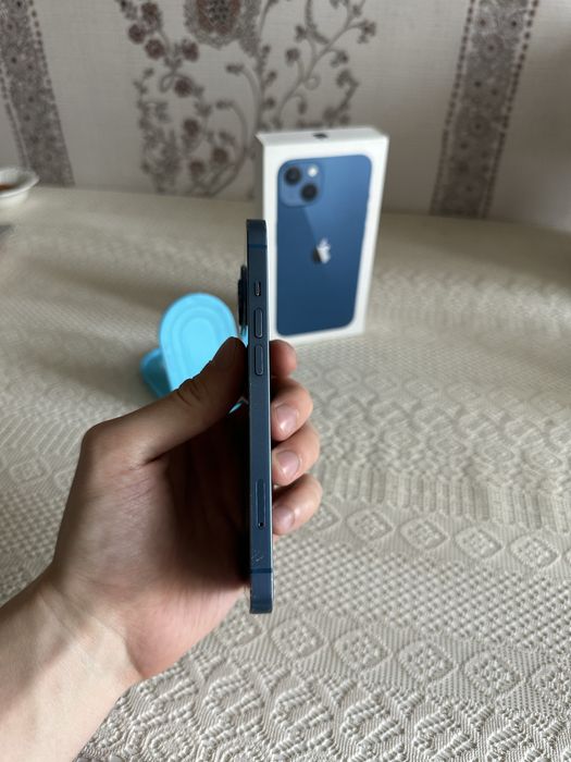 Продам Iphone 13 айфон