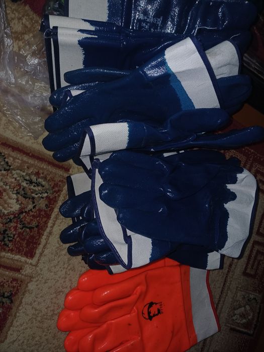 Рабочие перчатки спецовки