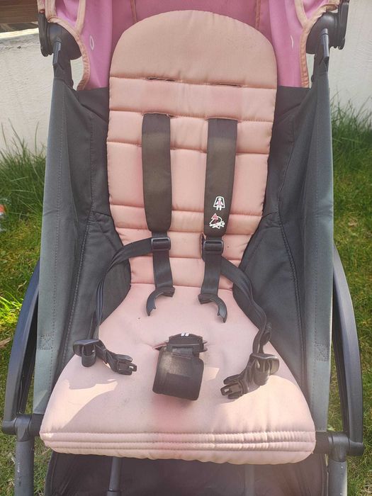 Carucior Babyzen Yoyo, culoare roz, stare buna
