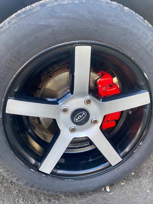 Продам машину Kia Rio 2012 года