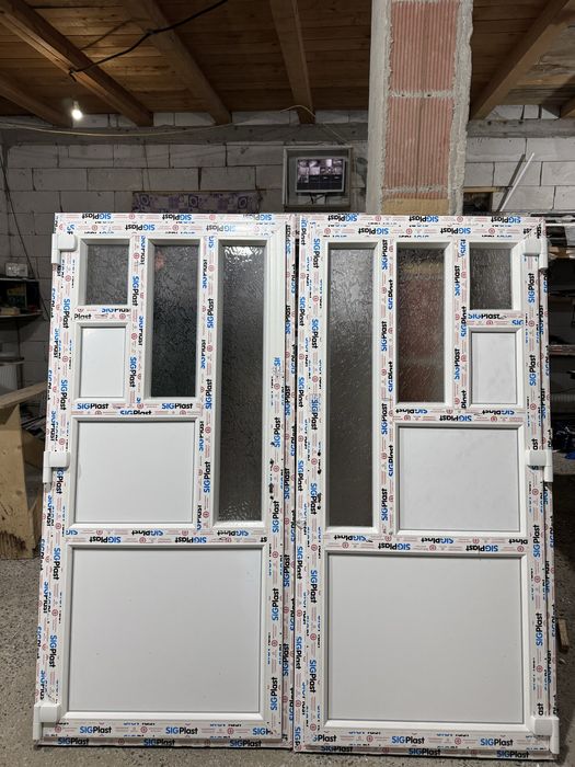 Vând usi pvc -ori ce marime