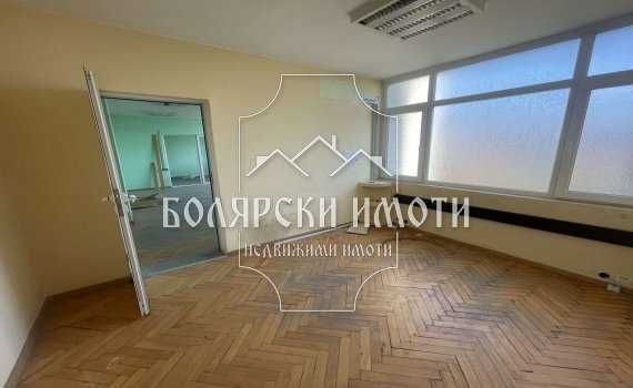 Продава се Офис в Велико Търново, Център - 433 кв.м за 539 €/кв.м - Снимка #11