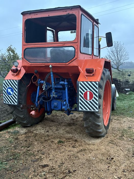 Tractor u 650 cu disc si plug
