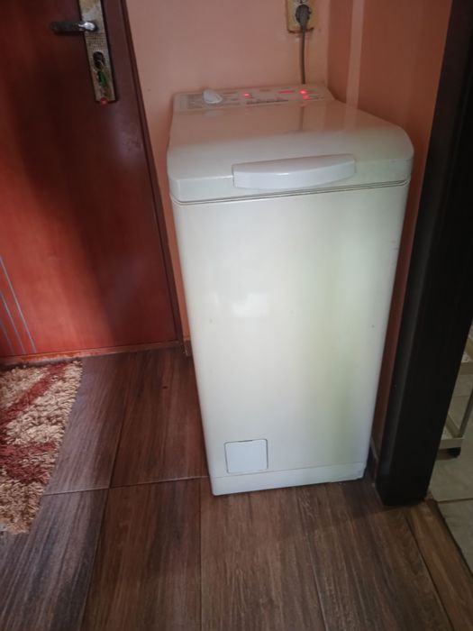 Vind mașină de spălat rufe AEG