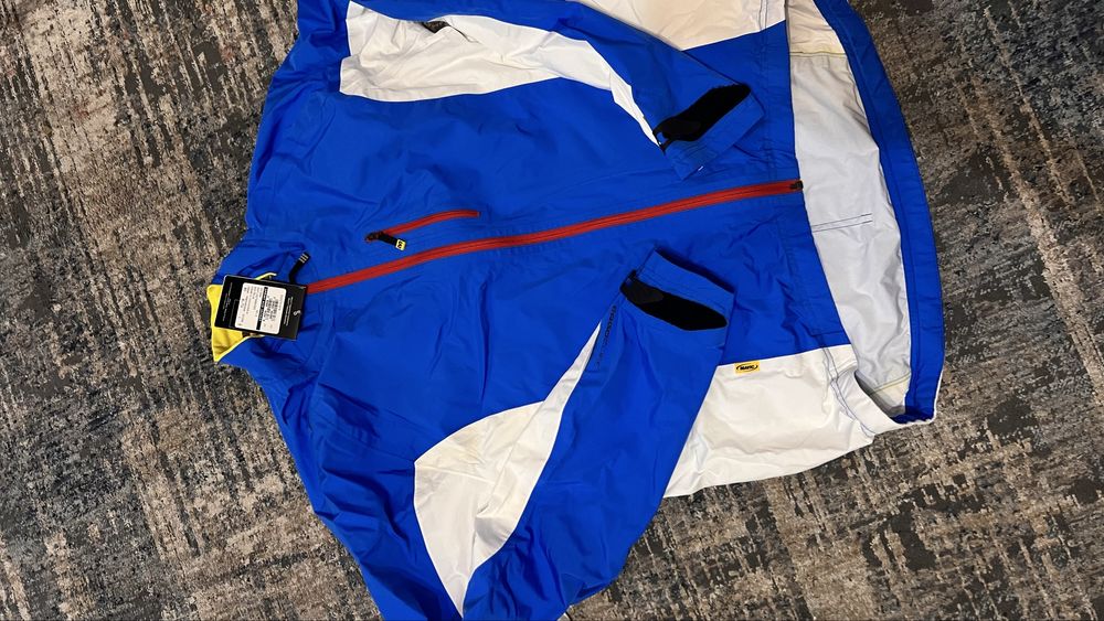 Продам ветровку Mavic