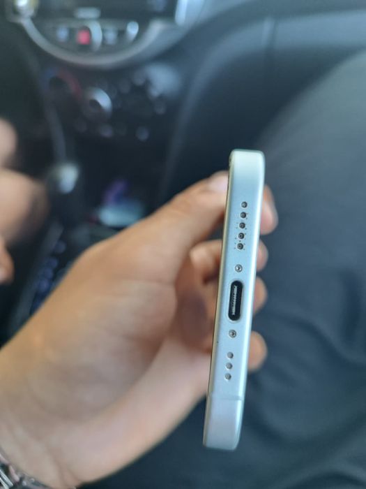 Продам Iphone 16 128 gb 100% аккум