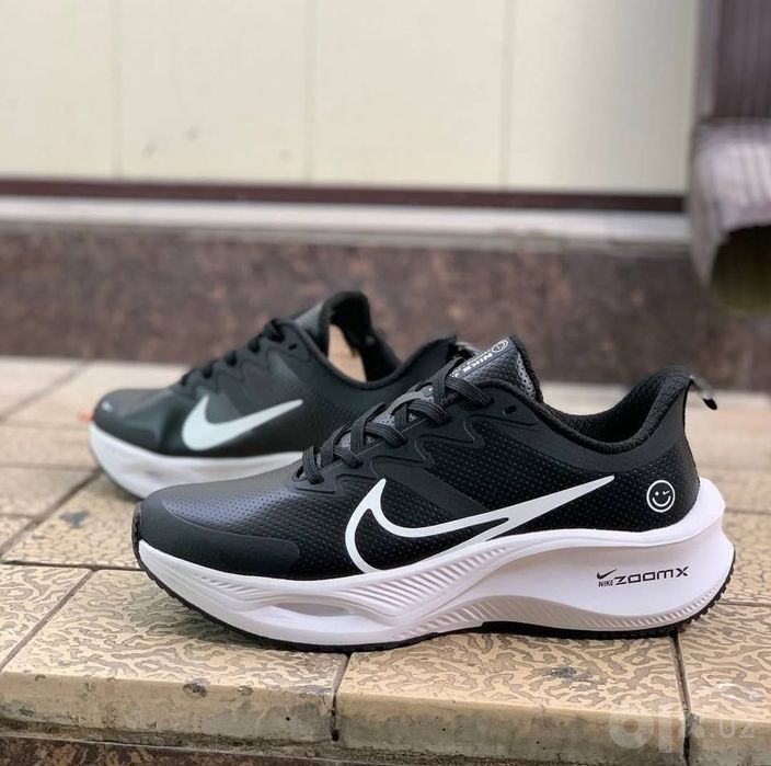 Nike Zoom x Smiley