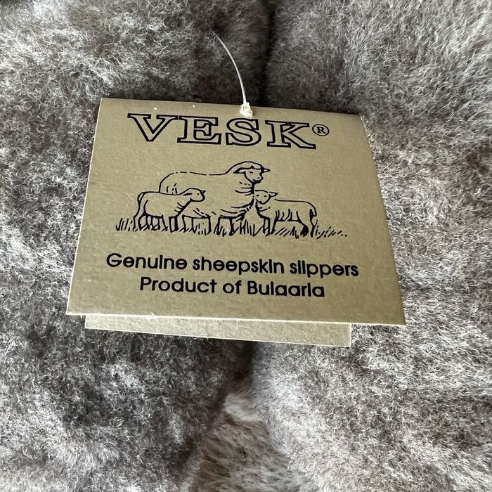 Нови дамски пантофи от естествена агнешка кожа