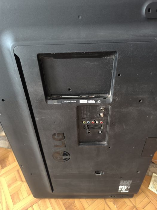 На запчасти разбит экран