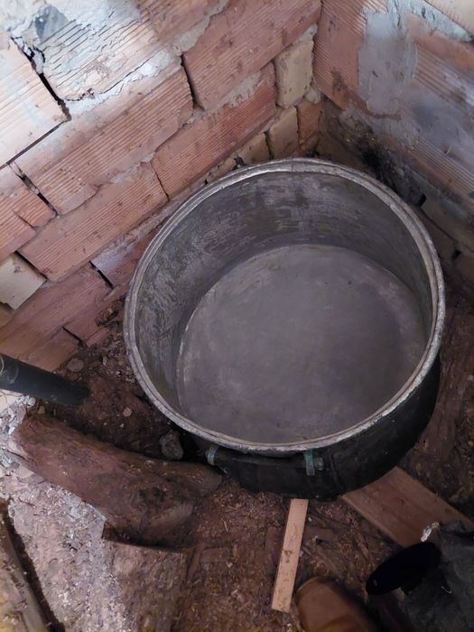 Продавам бакърени казани