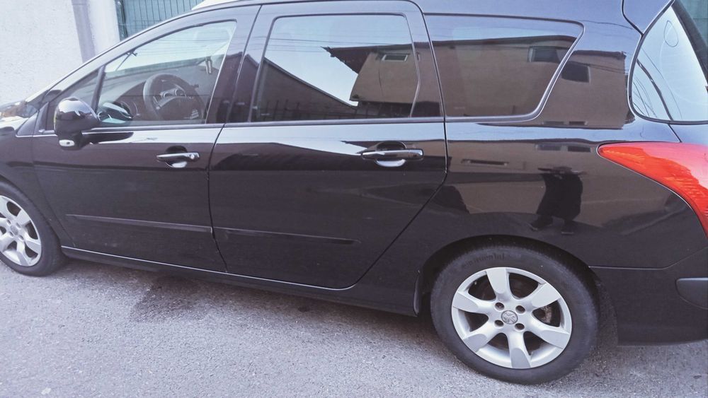 vind PEUGEOT 308 diesel inscrisa 2015 numai 113000 km