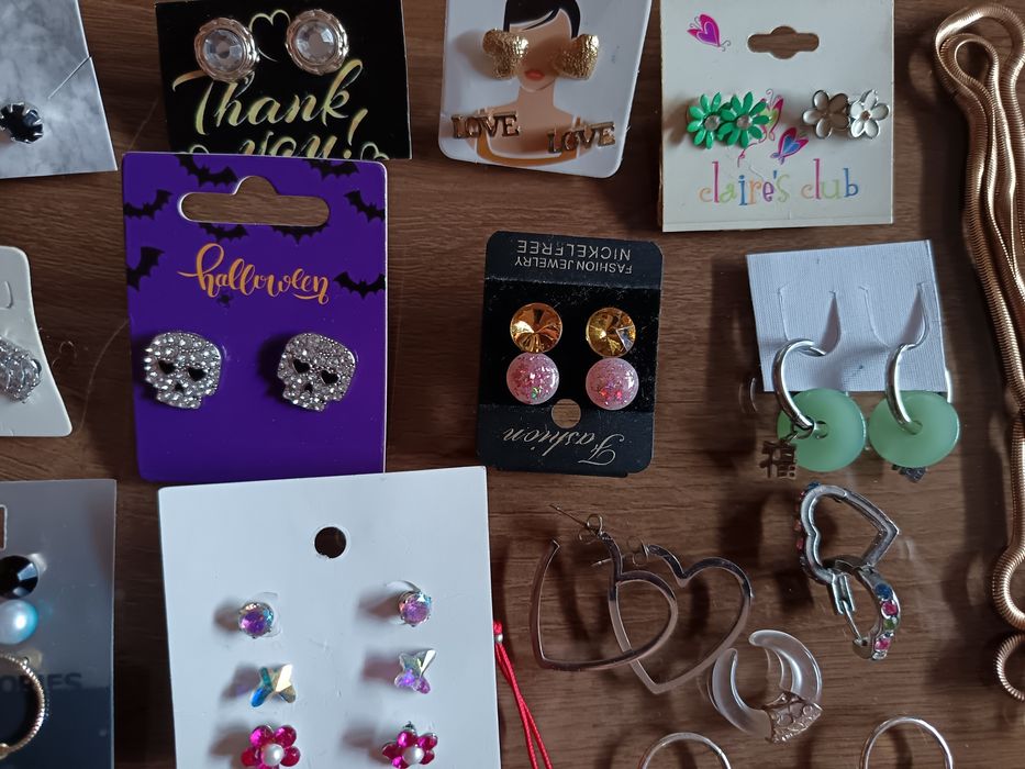 Лот         бижута