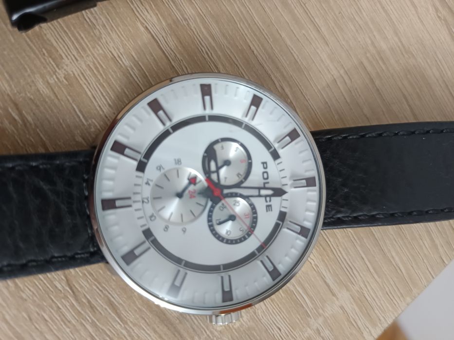 Ceas police stare buna