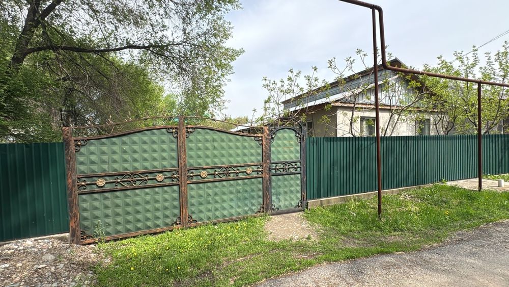 Дом и участок 10соток