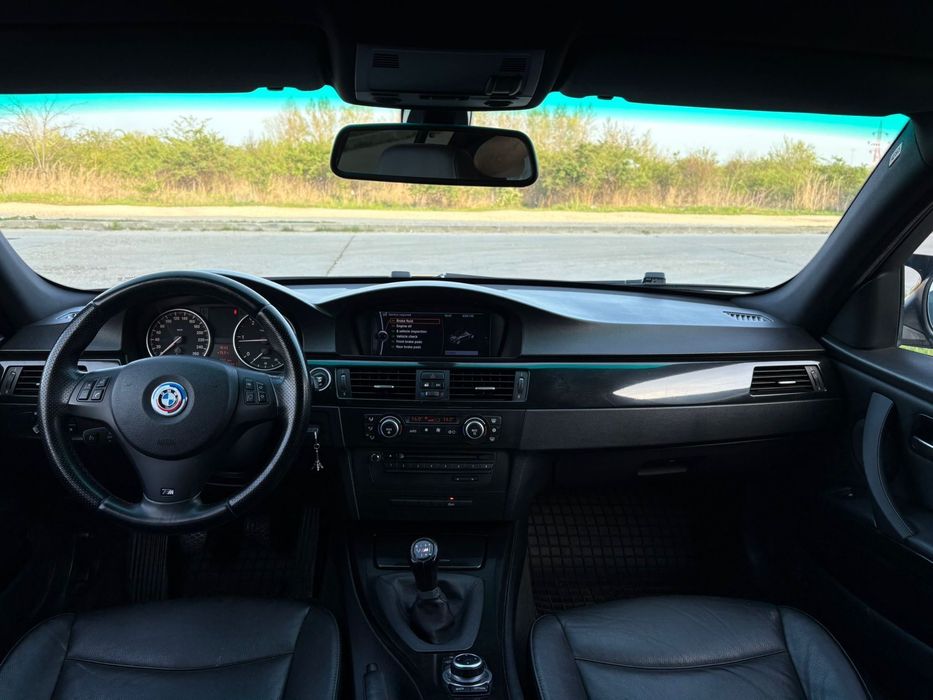 Bmw E90 LCI / Facelift / M-Pachet / 2.0 D / Euro 5 / Proprietar