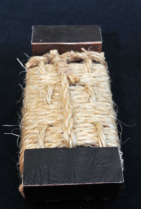 Макивара за закаляване на ударните повърхности на ръката.