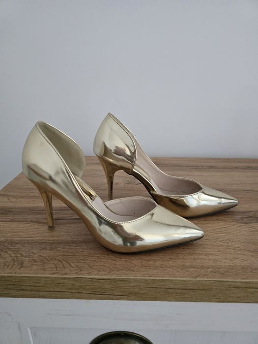 Луксозни парти обувки и ежедневни боти