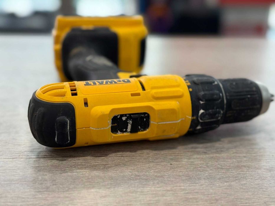 Винтоверт DeWalt DCD771