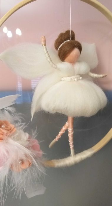 Zânuta balerină- Figurină din lână inspirată din pedagogia Waldorf.