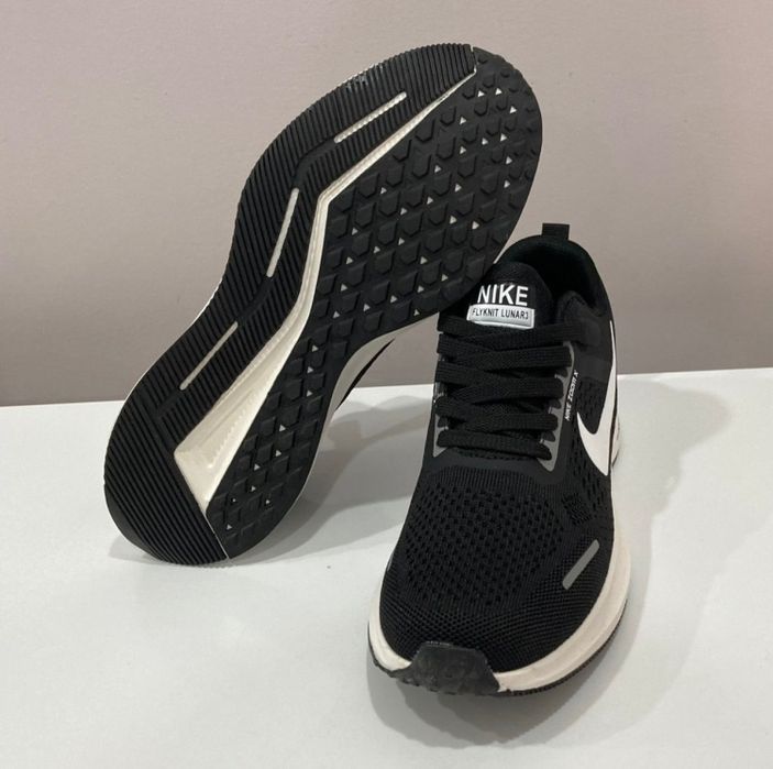 Кроссовки мужские новые