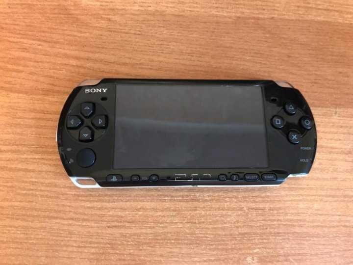 Продаётся Sony PSP 1008 , на запчасти