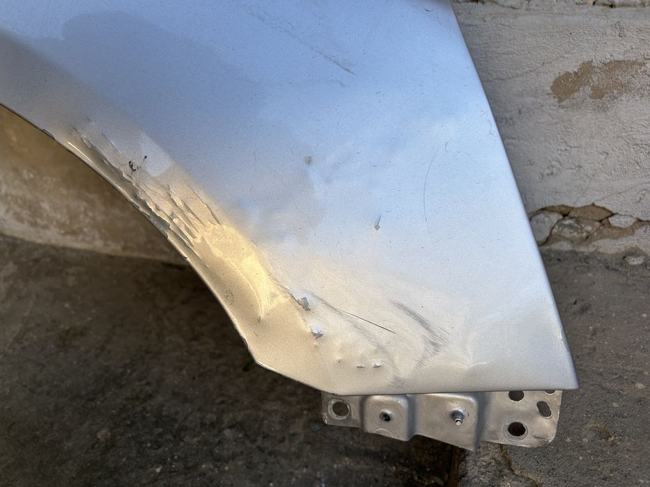 Cobalt крыло правый