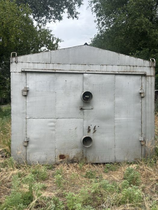 Металически гараж