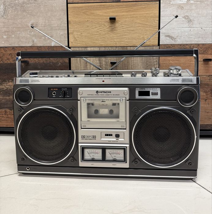 Ретро колекционерски радиокасетофон Hitachi TRK-8180E Boombox