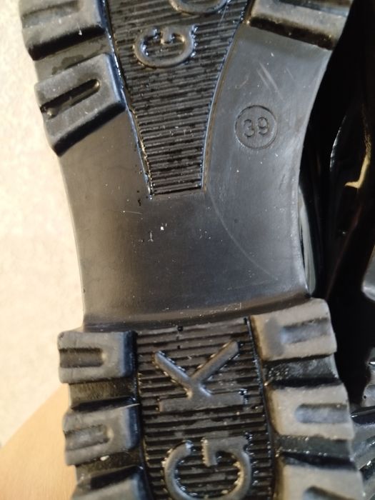 Лофер (женский) чёрный