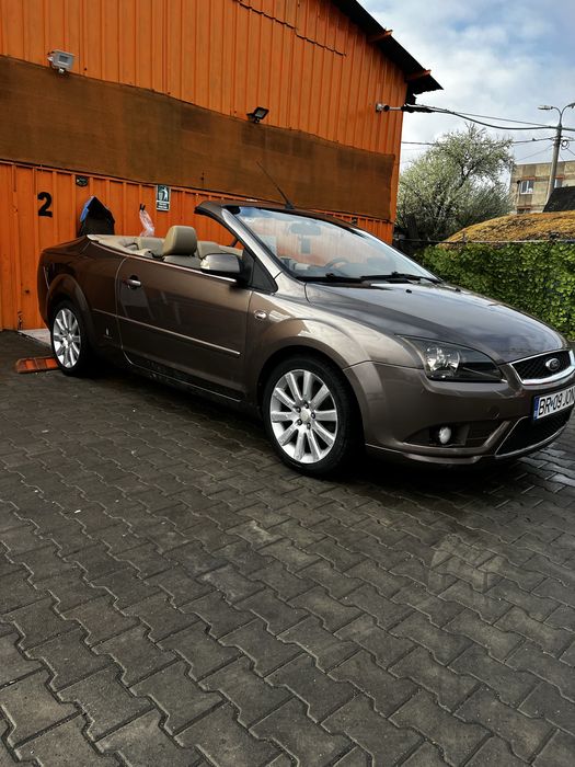 Vand sau schimb ford focus cc 2.0 disel