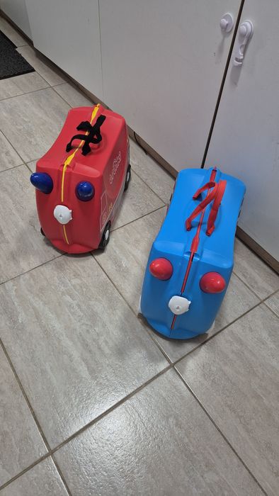 2 valize trunki copii pe rosu si albastru